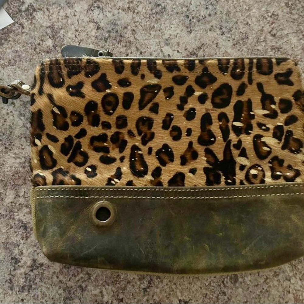 NWT Myra wristlet